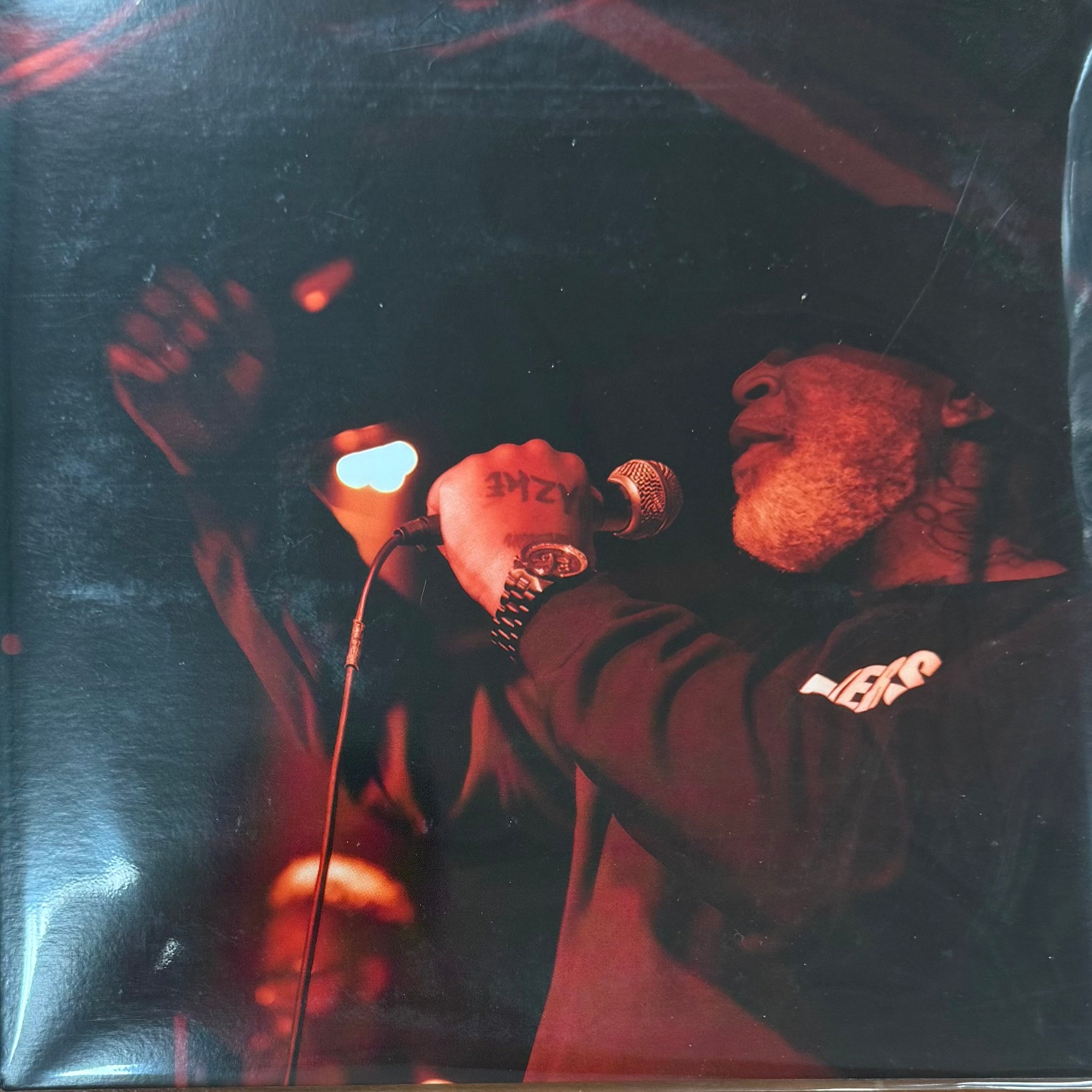 J. Scott da illest - A table for two