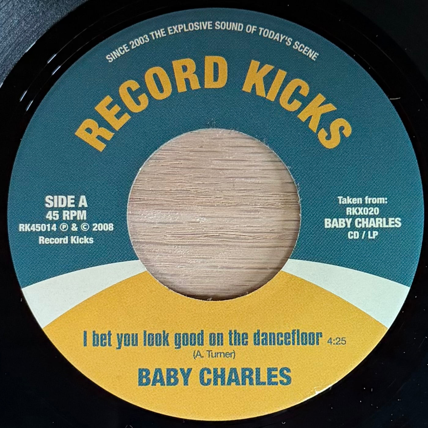 Baby Charles - I Bet You Look Good On The Dancefloor b/w Time Wasting (7")
