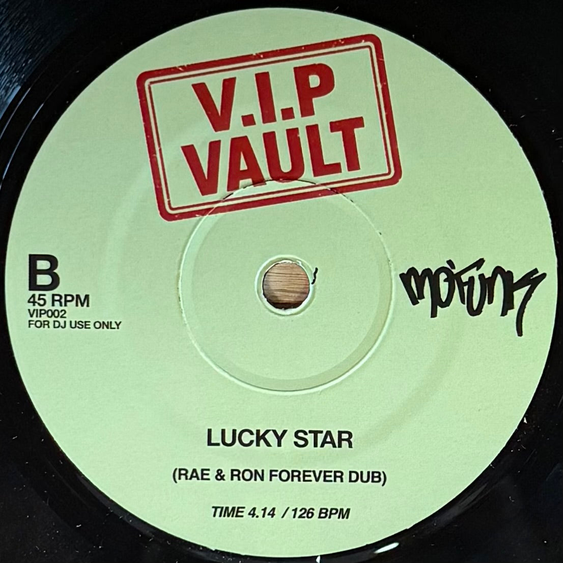 Mo' Funk - Let Me Dance b/w Lucky Star (7")