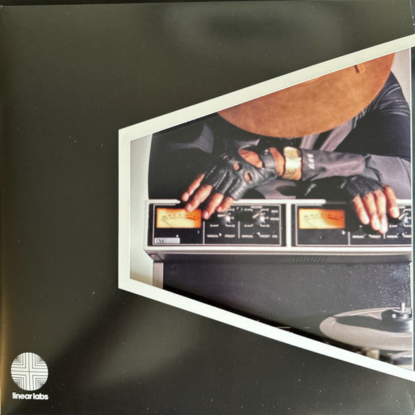 Adrian Younge - Presents Linear Labs: São Paulo (LP)